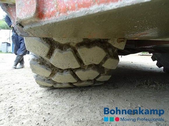 Шины 26.5R25 BKT Earthmax SR41 (Cut Resistant) на шахтном самосвале Sandvik TH 320